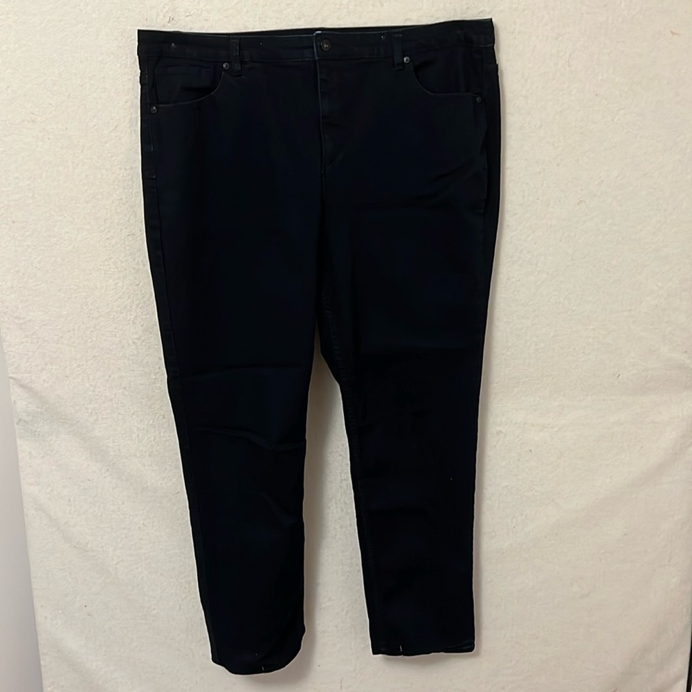 Liz Claiborne Dark navy jeans 20w tapered leg
